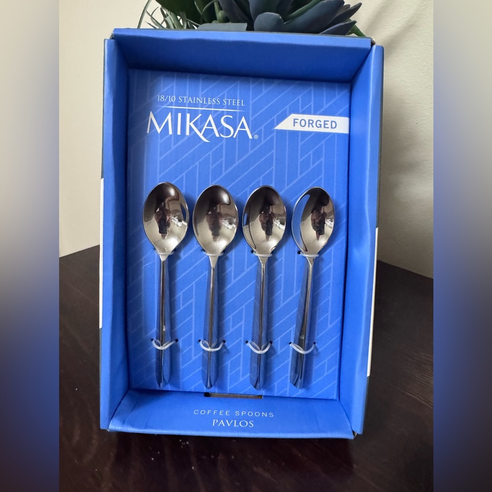 Mikasa Pavlos Coffee Spoons (Set of 4, NWT)